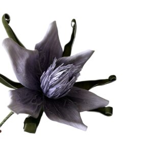 MAGNOLIA piankowa z zielonymi listkami wys. 53 (główka 27x14 cm) fioletowa - 1 szt.